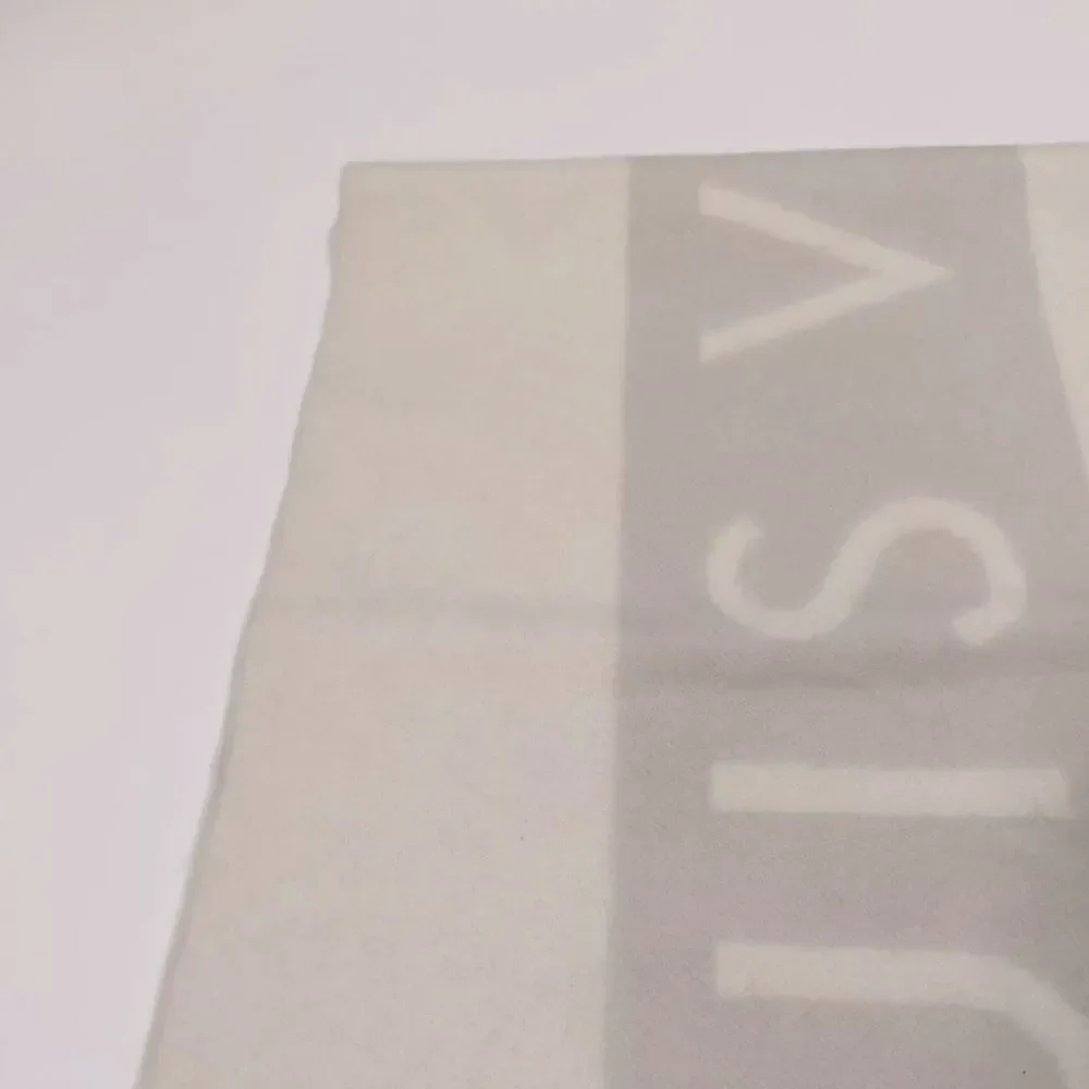 Auth Louis Vuitton Neutrals White / Ivory Gray / Beige Cashmere Baroda Scarf